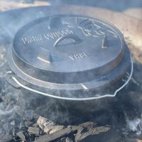 Litinový outdoorový hrnec (Camp Dutch oven) VH8L+ Valhal Outdoor